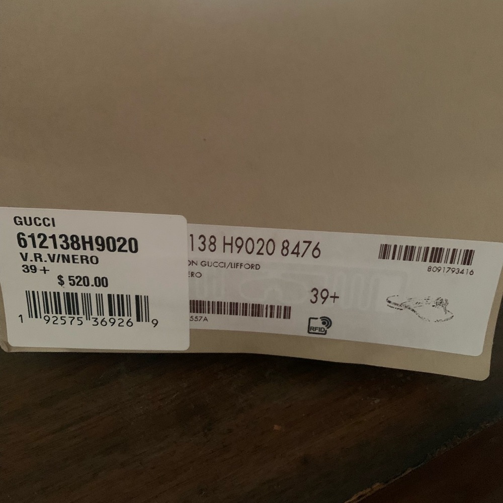 Gucci woman sandles brand new